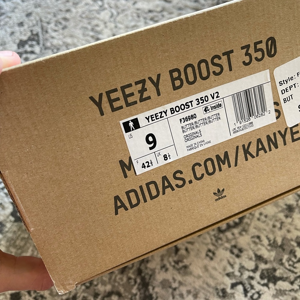 Yeezy 350 butter colorway - Picture 6 of 6